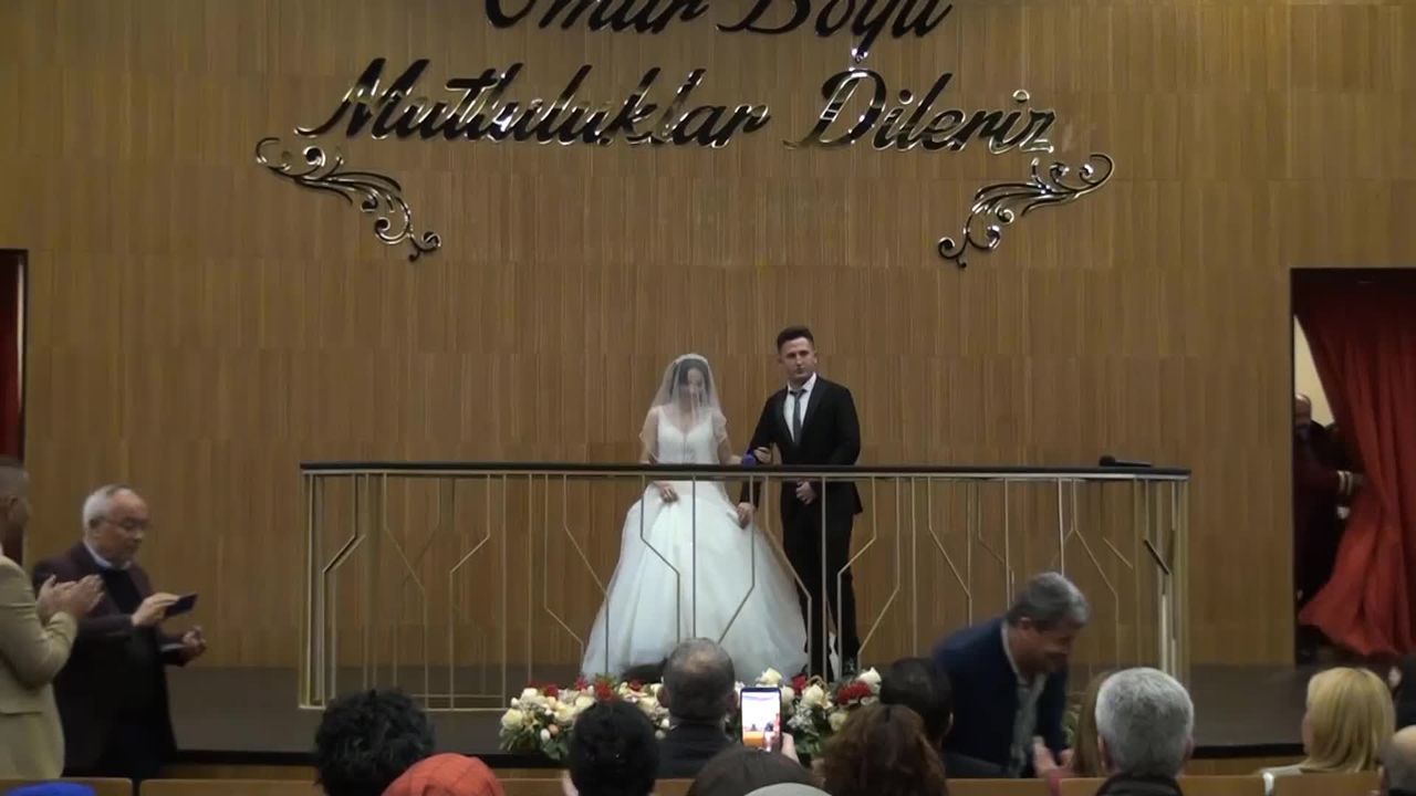 Depremde yakınlarını kaybeden çift, yerleştikleri Denizli’de evlendi