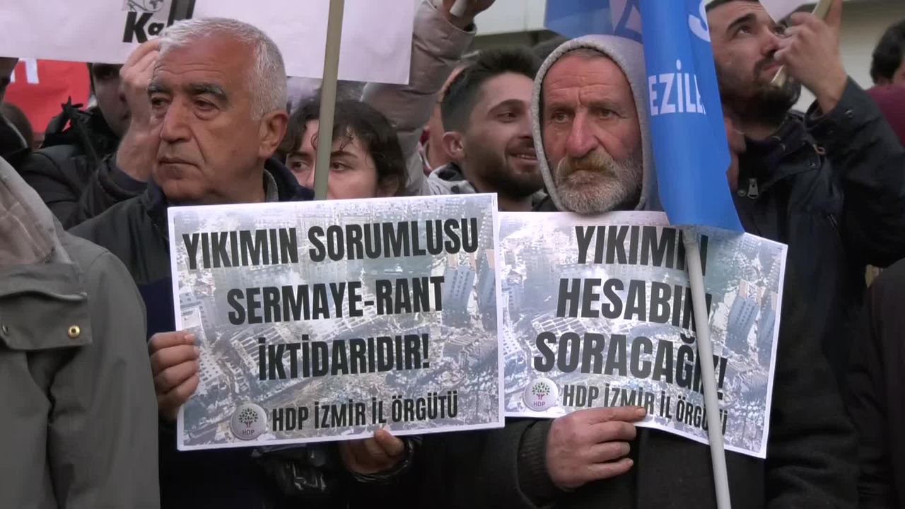 İzmir’de OHAL protestosu: Yaşananlar bir doğal afet değil bir katliamdır