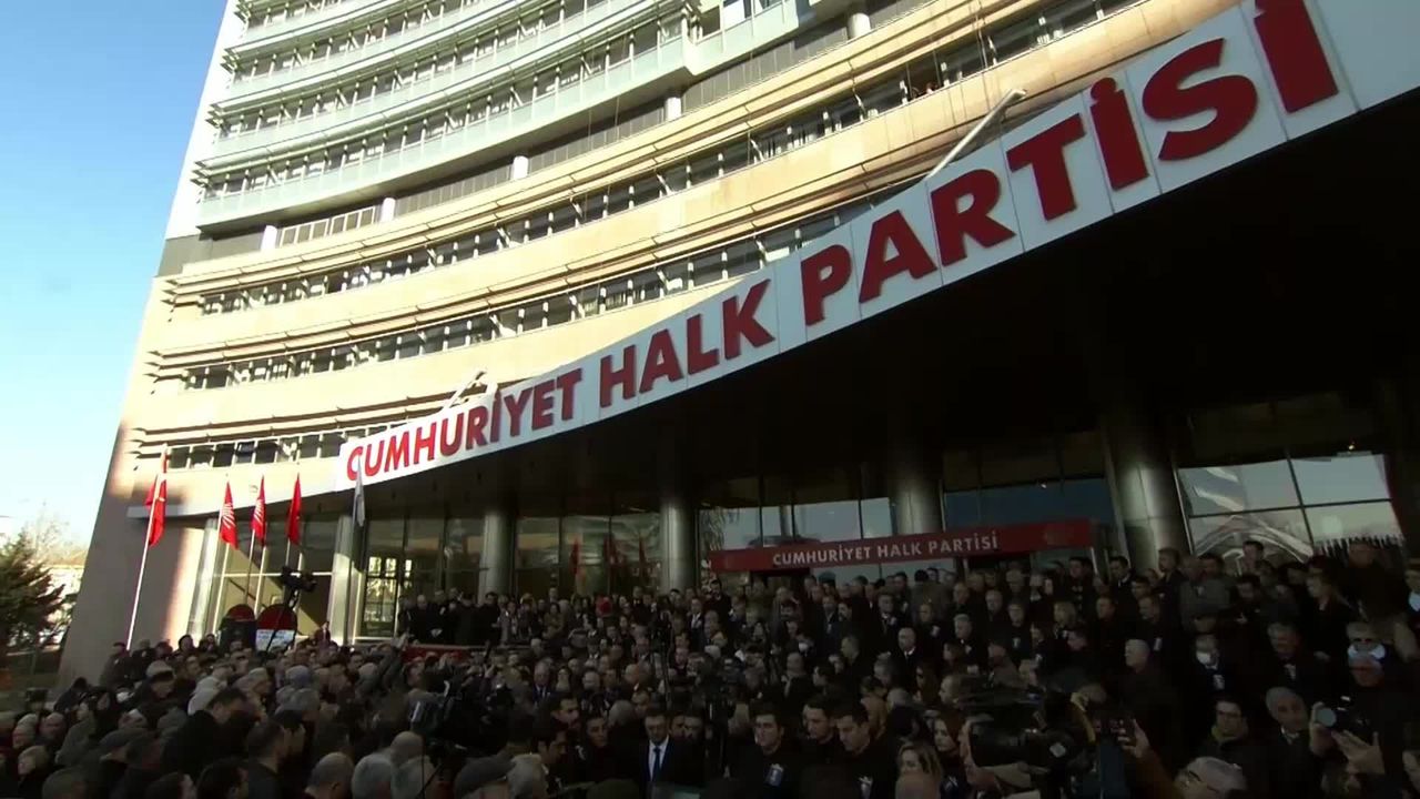 Baykal için CHP Genele Merkezi'nde tören