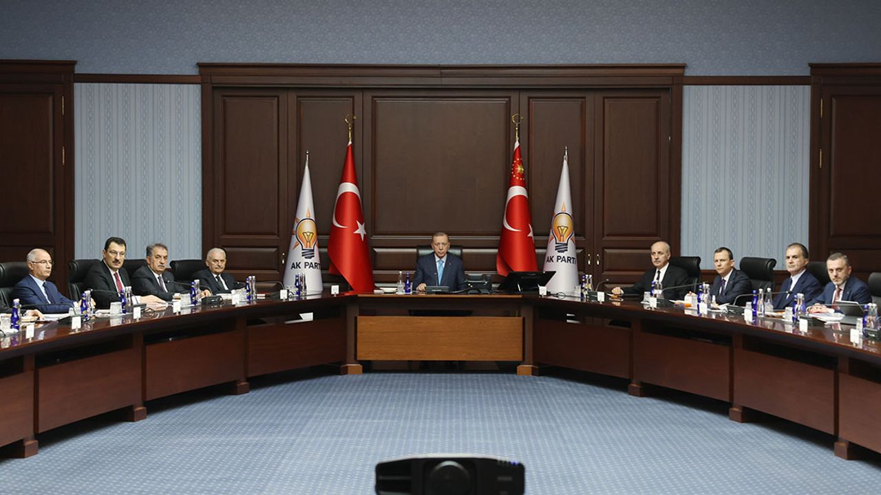 AKP'nin MYK toplantısına Kalyon İnşaat'ın sahibi katıldı