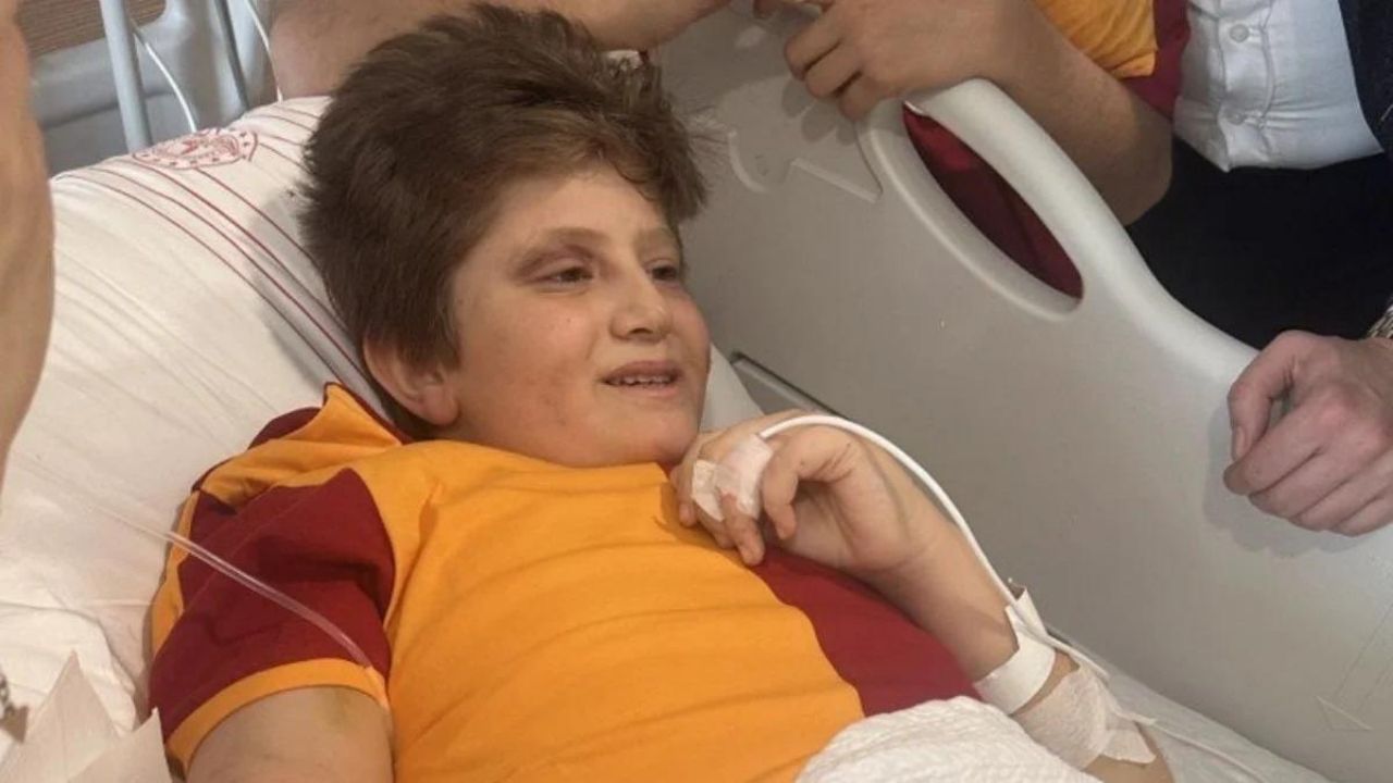 Depremden 62 saat sonra kurtarılan Cihan hayatını kaybetti