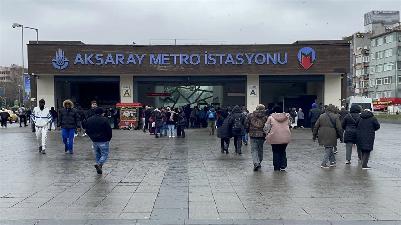 İstanbul'da Yenikapı-Aksaray arası metro seferleri yapılamıyor