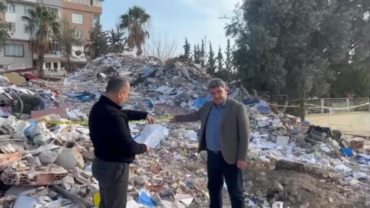 CHP Milletvekili Gökçel: Nurdağı Belediye binası depremde yıkılmadığı halde iş makinalarıyla yıkıldı