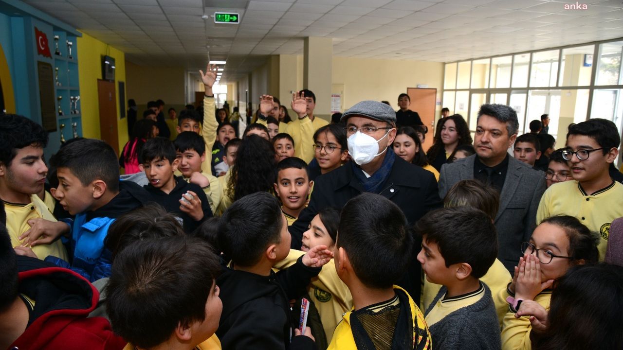 Kırşehir Belediye Başkanız Ekicioğlu, kütüphane açılışına katıldı