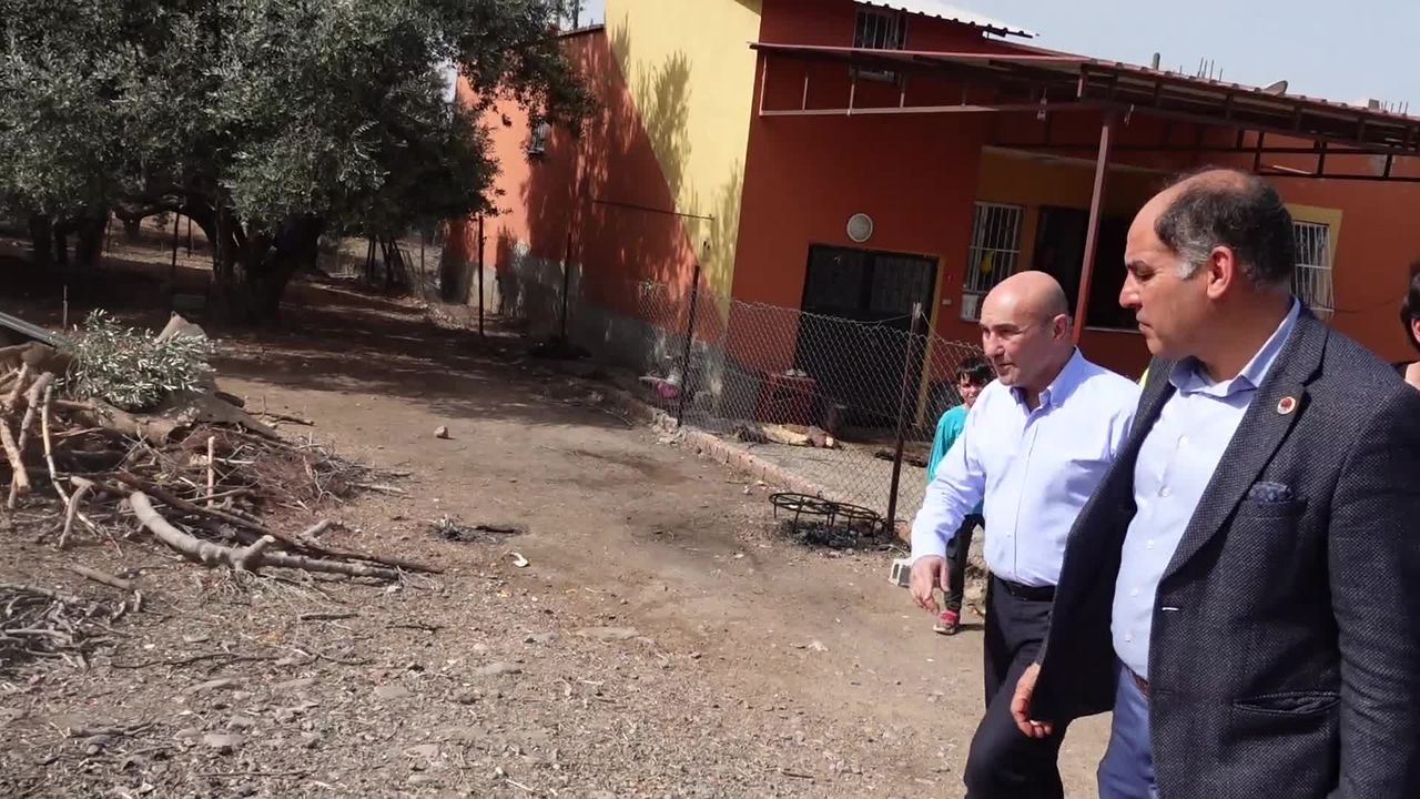 Tunç Soyer, Osmaniye'de depremzedeleri ziyaret etti