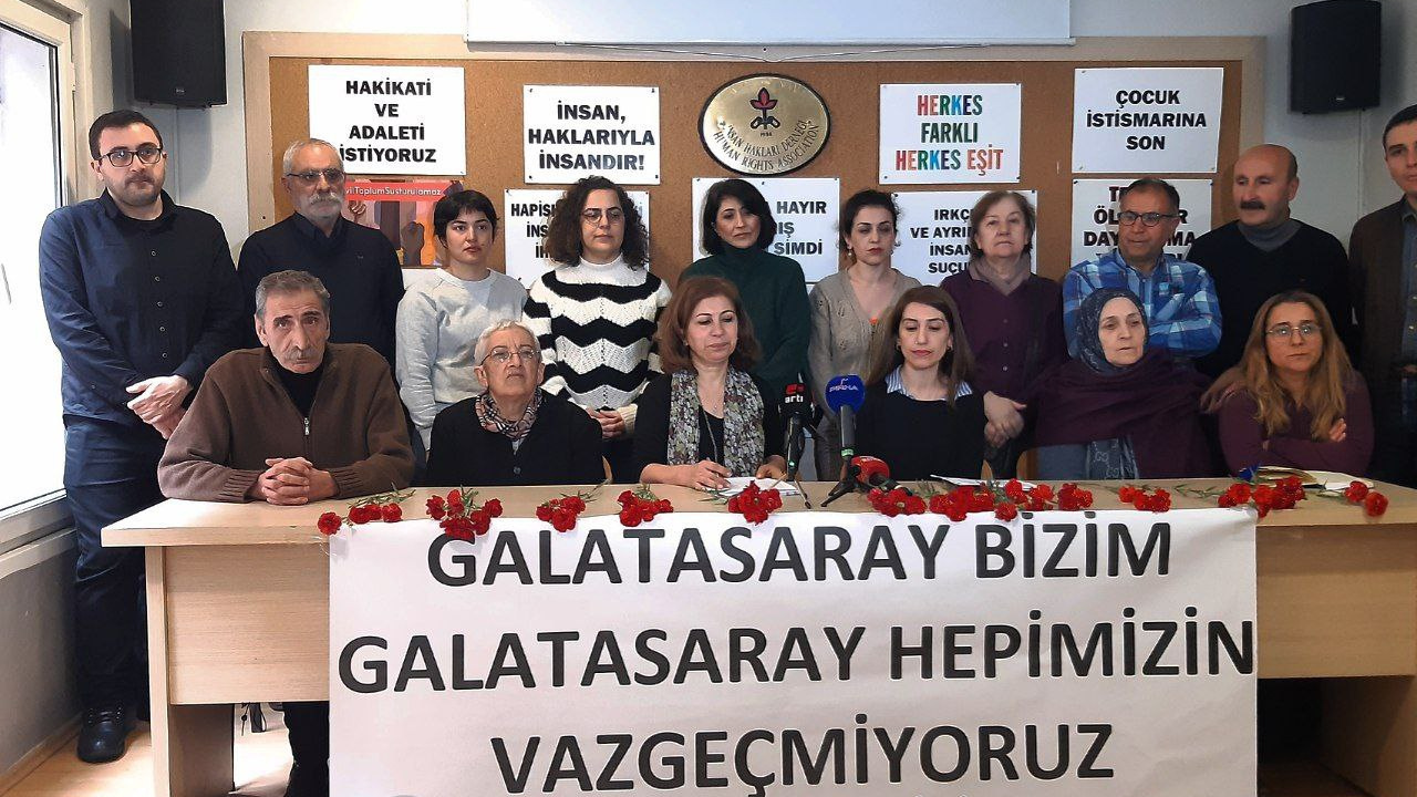 Cumartesi Anneleri: Galatasaray bizim, Galatasaray hepimizin vazgeçmiyoruz