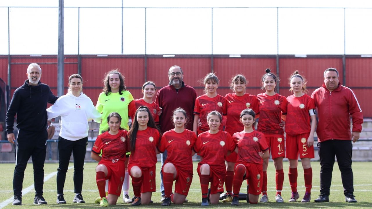 Gençlerbirliği'nde kadın futbolunun merkezi olma çalışmaları