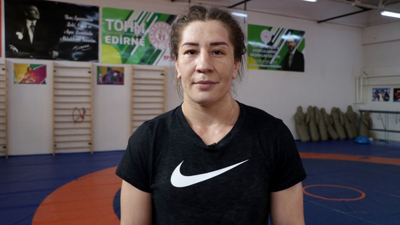 Kadın Güreş Milli Takımı, Avrupa Şampiyonası hazırlıkları için Edirne'de kampa girdi