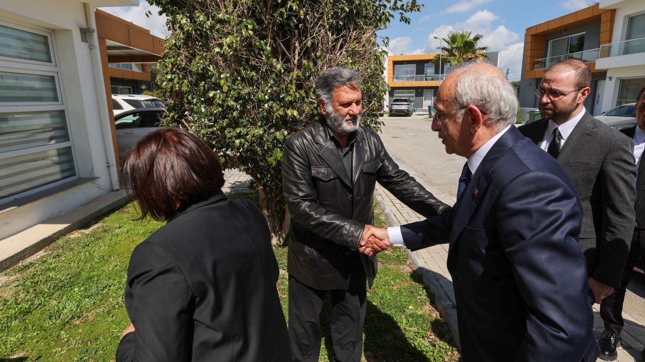Taziye ziyareti: Kılıçdaroğlu, çocuklarını İsias'ta kaybeden ailelerin kapılarını çaldı