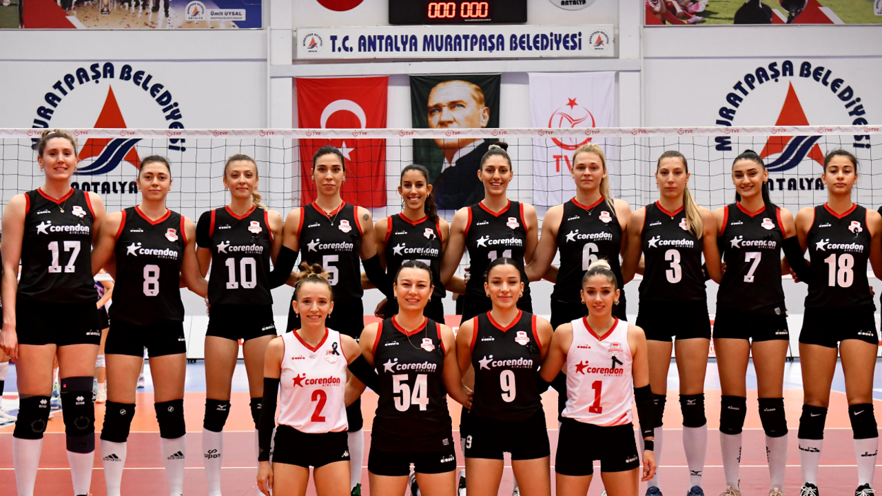 Muratpaşa Belediyesi kadın voleybol takımı, İstanbul Büyükşehir’le karşılaşacak