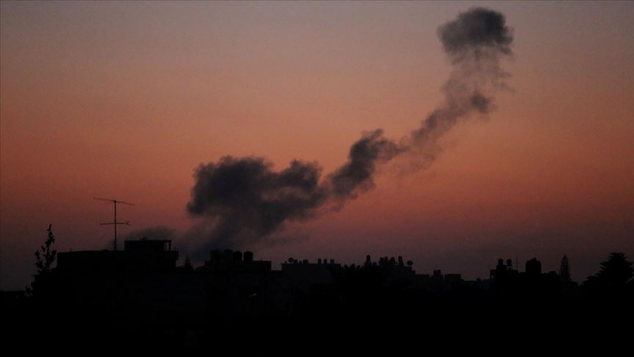 İsrail'den Suriye'deki Halep Havalimanı'na saldırı