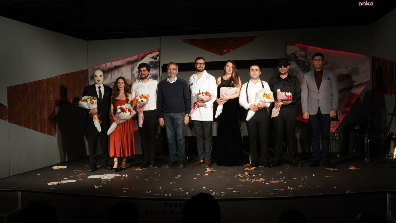Tarsus Şehir Tiyatrosu, ‘En İyi Çıkış Yapan Tiyatro Ödülü’ne layık görüldü