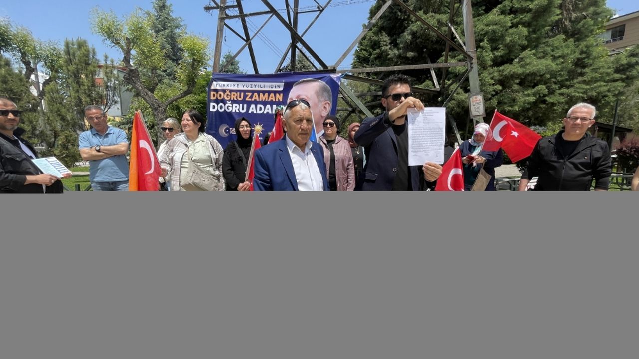 Eskişehir'de CHP'lilerin AK Parti seçim standı görevlisine saldırdığı iddiası
