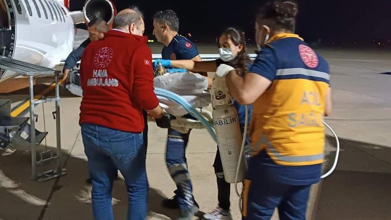 Fethiye'de salça kazanına düşen 2 yaşındaki bebek, ambulans uçakla İstanbul'a gönderildi