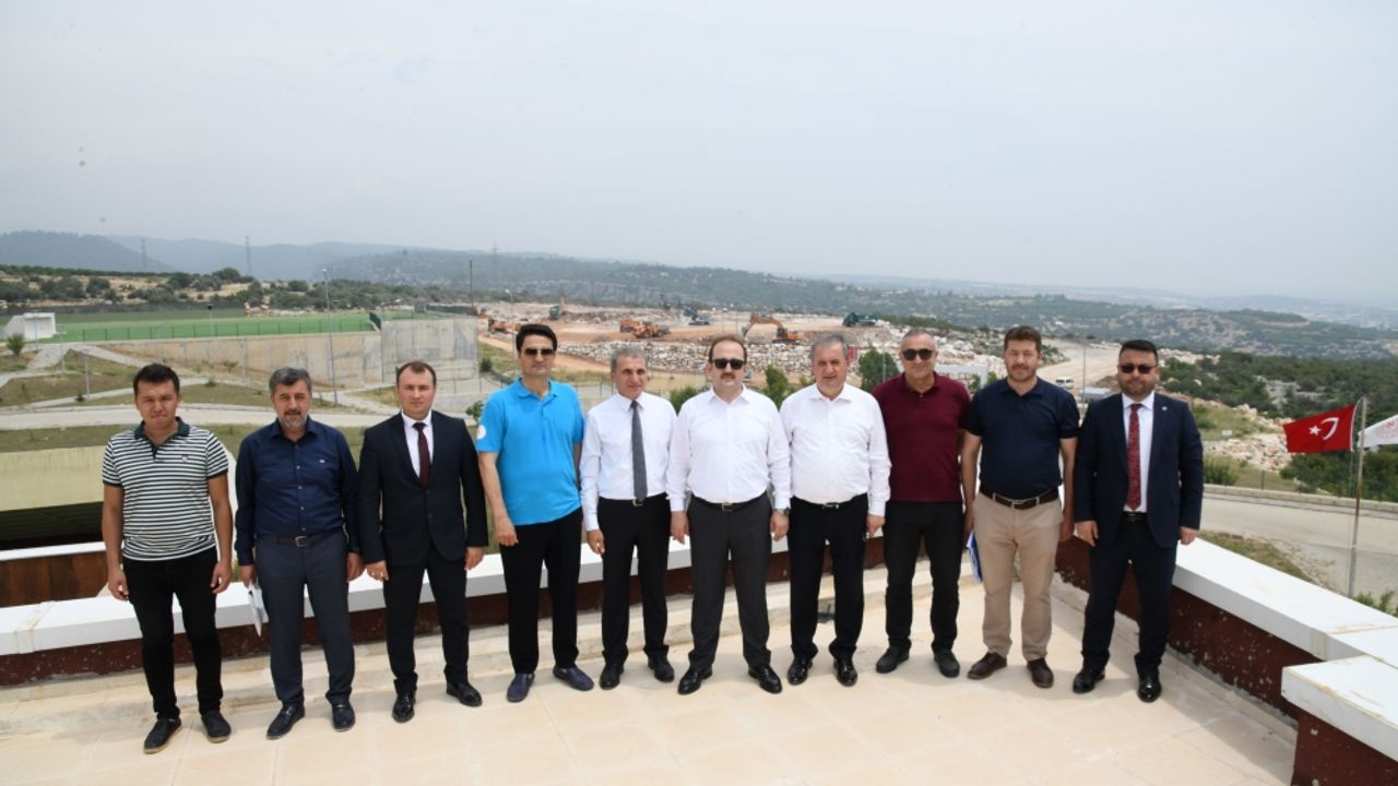 Hatayspor'un gelecek sezon Mersin'de kullanacağı tesiste hazırlıklar sürüyor