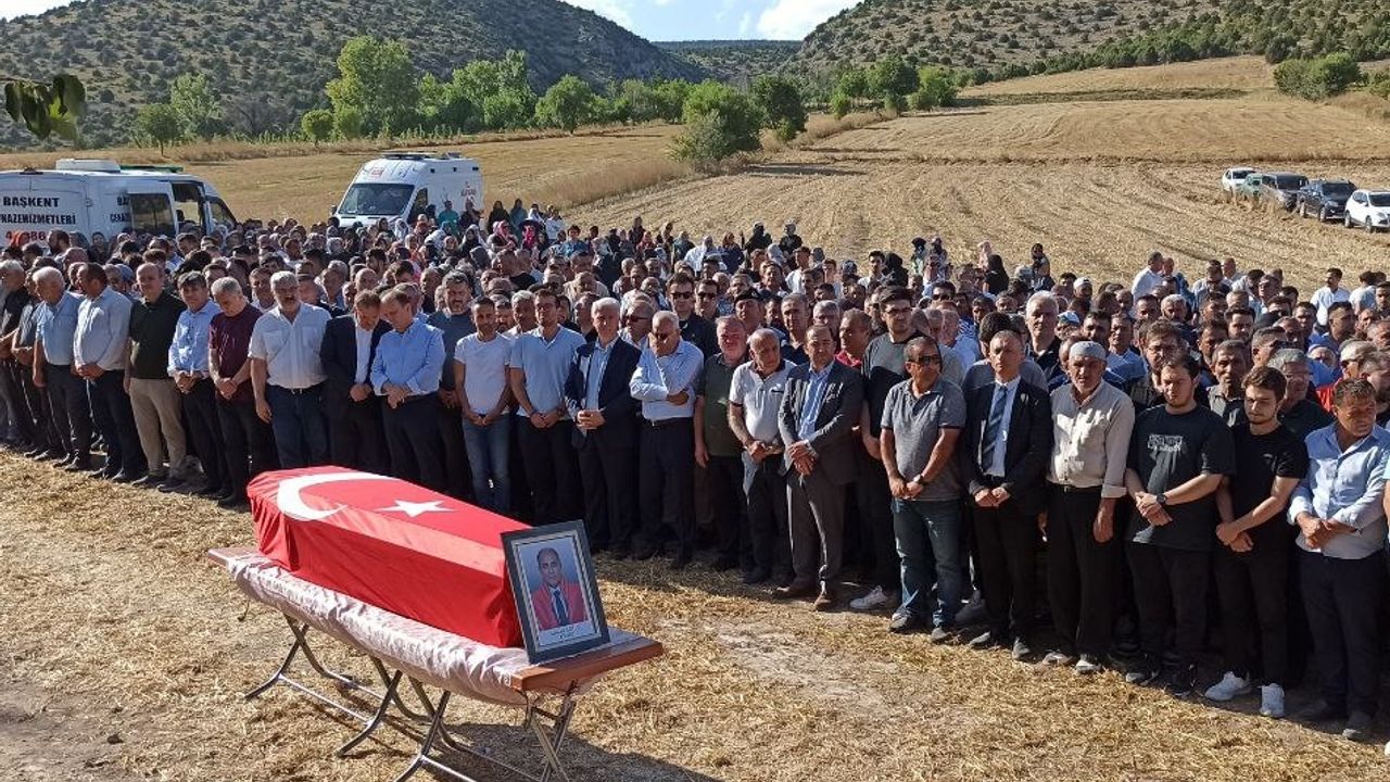 Yargıtay üyesi Mustafa Artuç'un cenazesi, memleketi Tokat'ta defnedildi