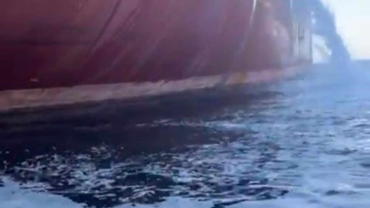 Yalova'da denizi kirleten geminin işletmecisine 7,7 milyon lira ceza uygulandı