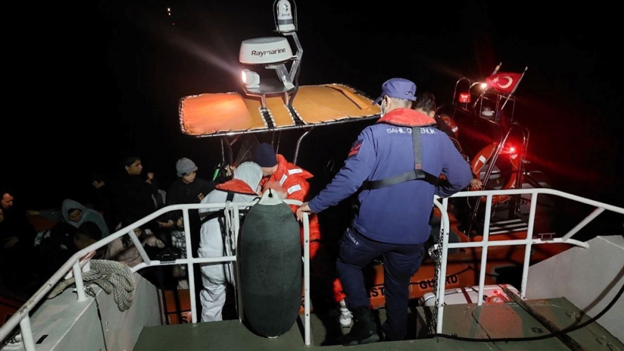 Balıkesir'de 29 düzensiz göçmen yakalandı