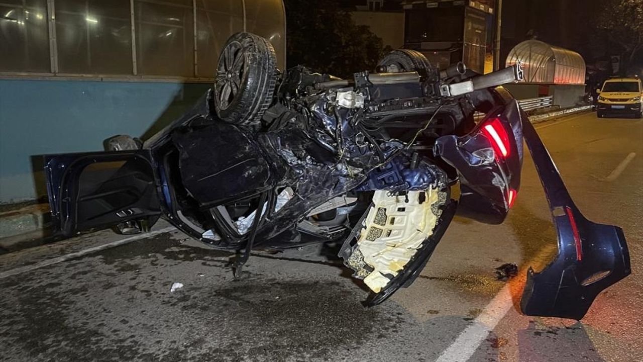 Bursa'da takla atan otomobildeki 1 kişi öldü 3 kişi yaralandı