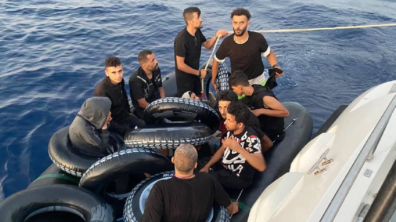 Muğla açıklarında 18 göçmen kurtarıldı 40 göçmen yakalandı