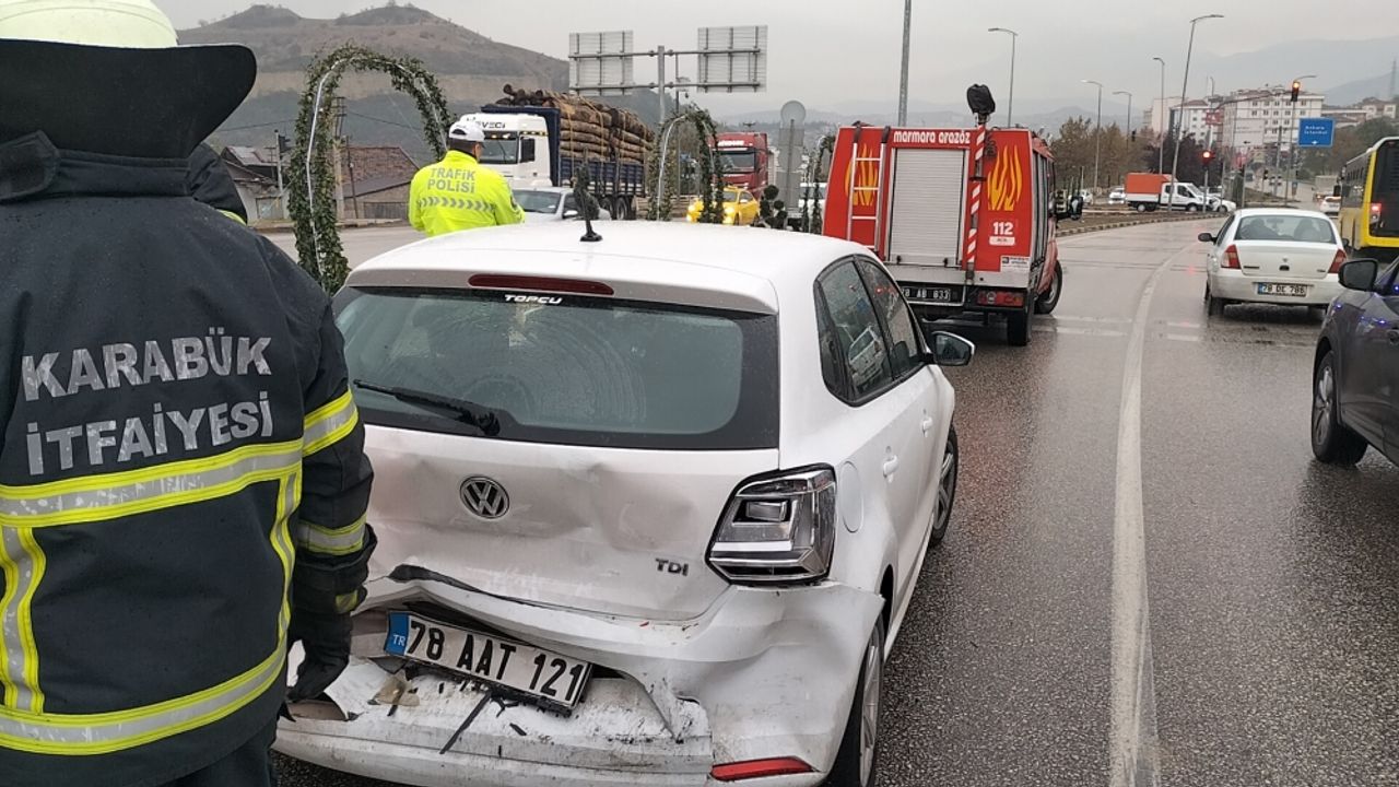 Karabük'teki zincirleme trafik kazasında 2 çocuk yaralandı