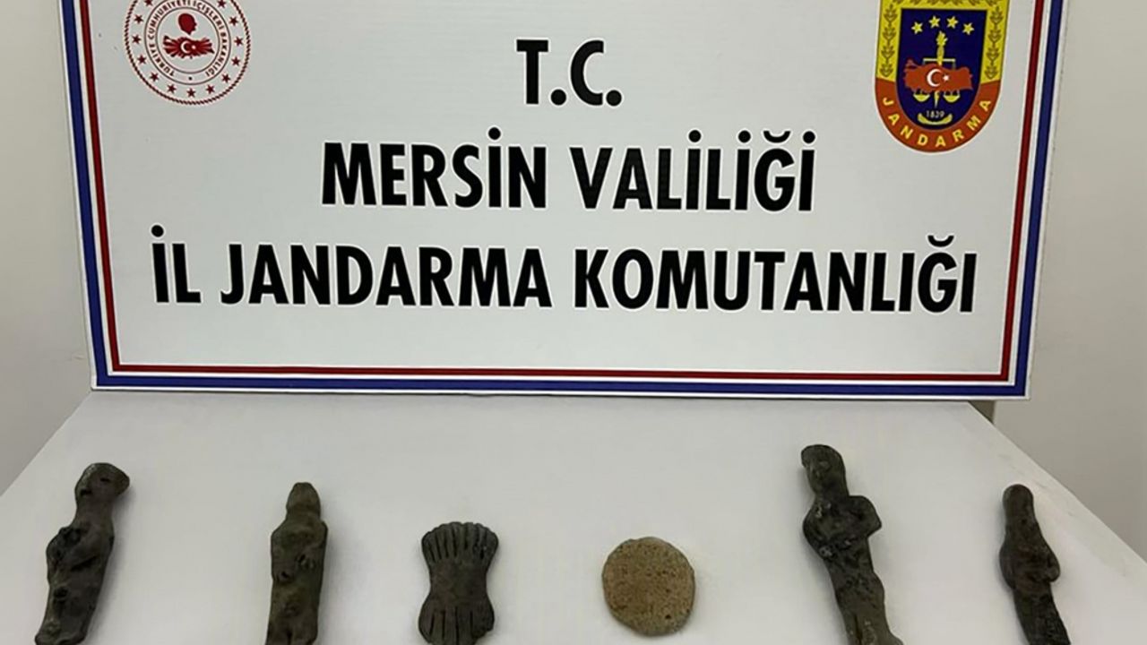 Mersin'de tarihi eser niteliğinde 6 obje yakalandı