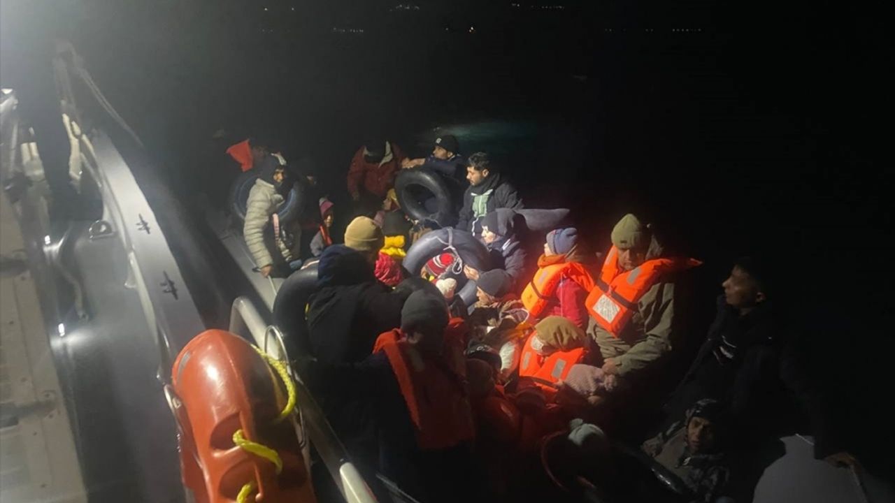 Çanakkale açıklarında 41 göçmen yakalandı