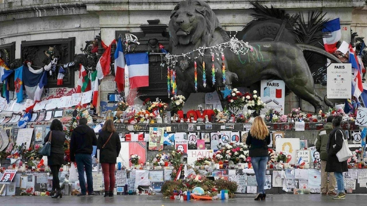 Charlie Hebdo saldırısında hayatını kaybedenler anıldı