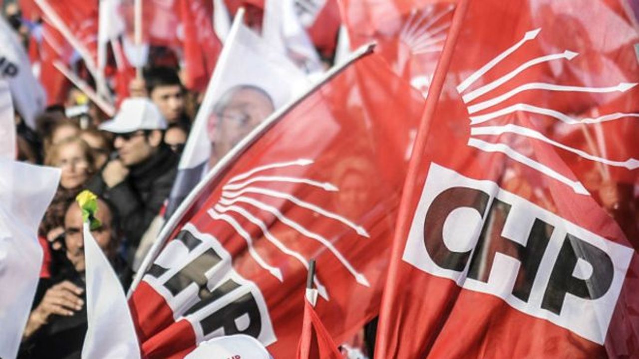 CHP'nin en uzun gecesi: İzmir ve İstanbul adayları netleşiyor