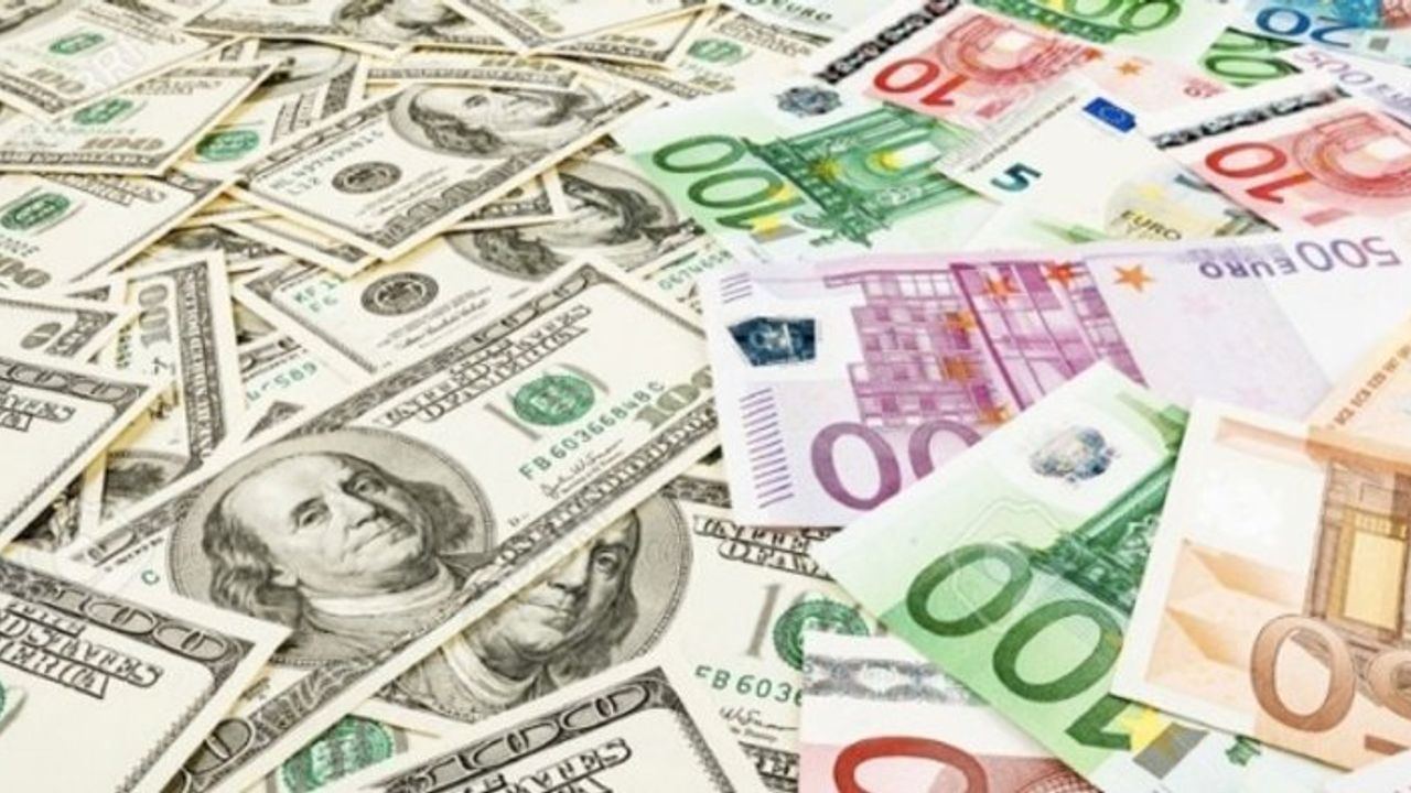 Dolar ve euro rekora doymuyor