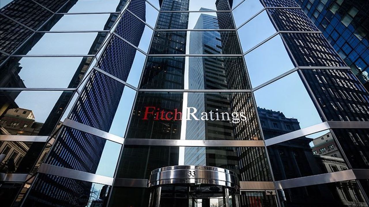 Fitch Türkiye'deki 9 bankanın kredi notunu düşürdü