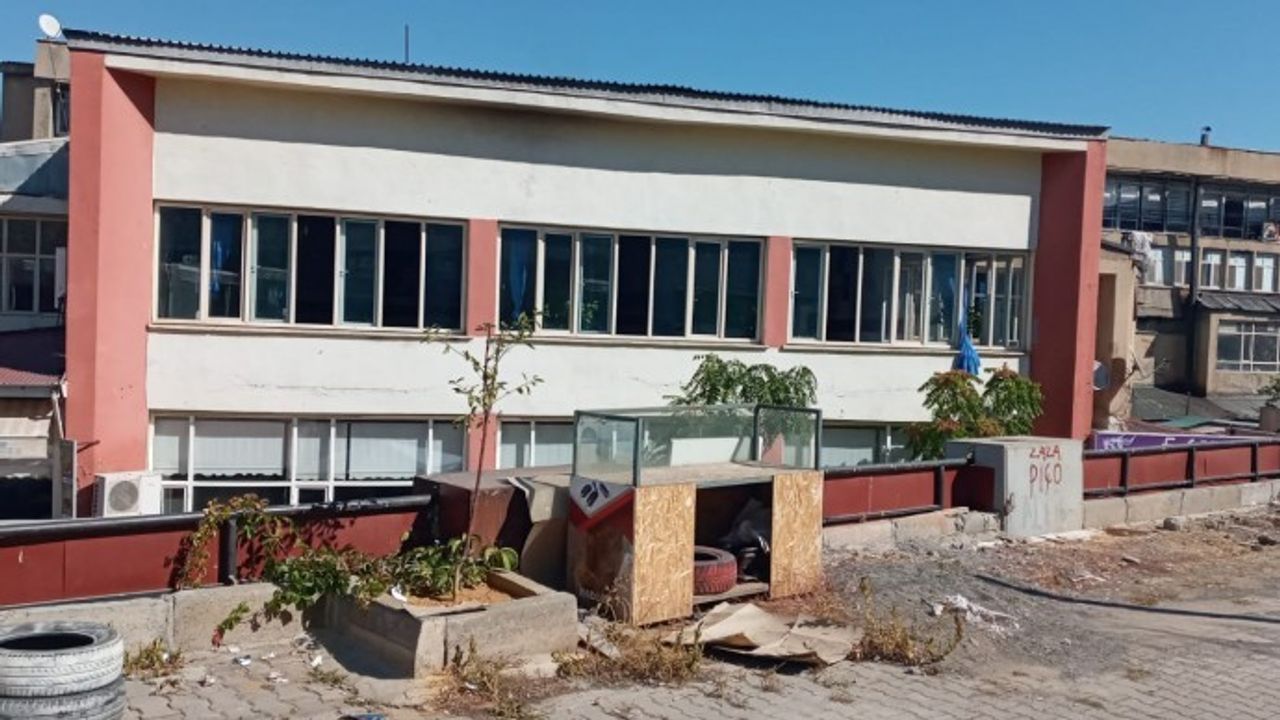 AKP'li yönetim Bingöl Belediyesi'ni 20 milyon lira zarara uğrattı