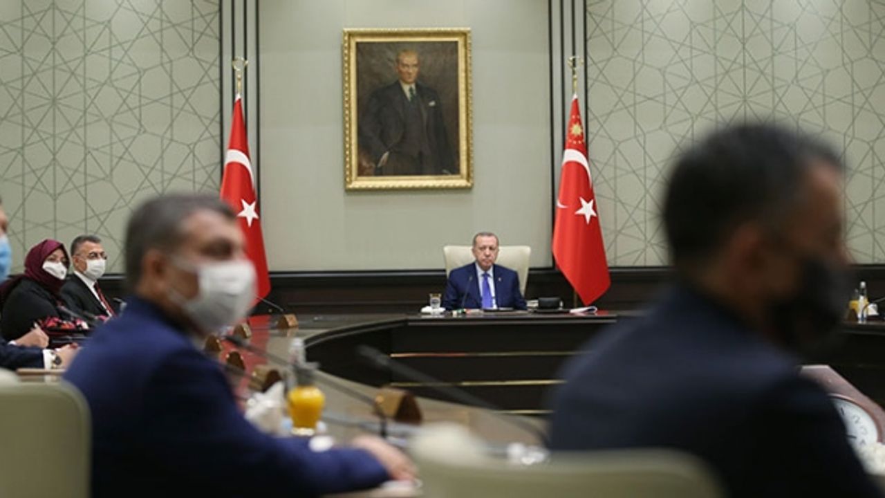 Erdoğan duyurdu: Hafta sonları belli saatler arasında sokağa çıkma yasağı