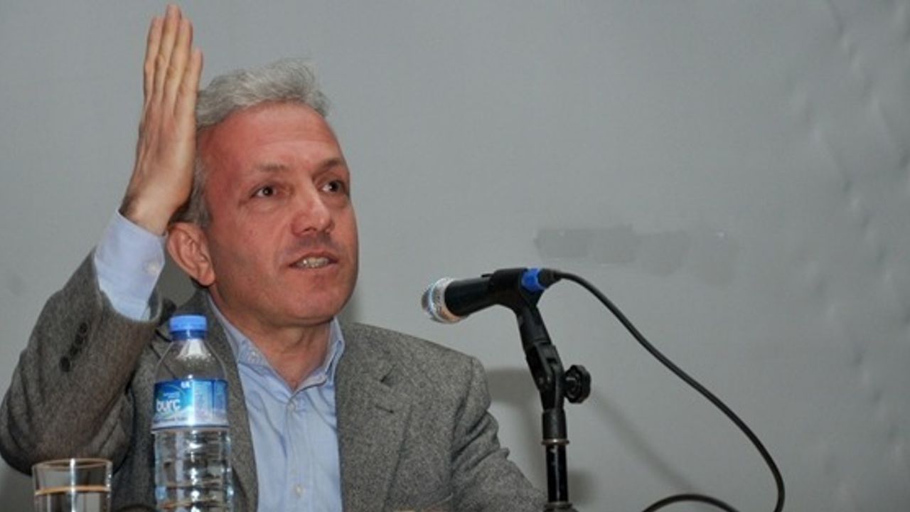 Prof. Dr. Ebubekir Sofuoğlu, Akit TV'de üniversiteleri hedef gösterdi: Üniversiteler fuhuş evleri
