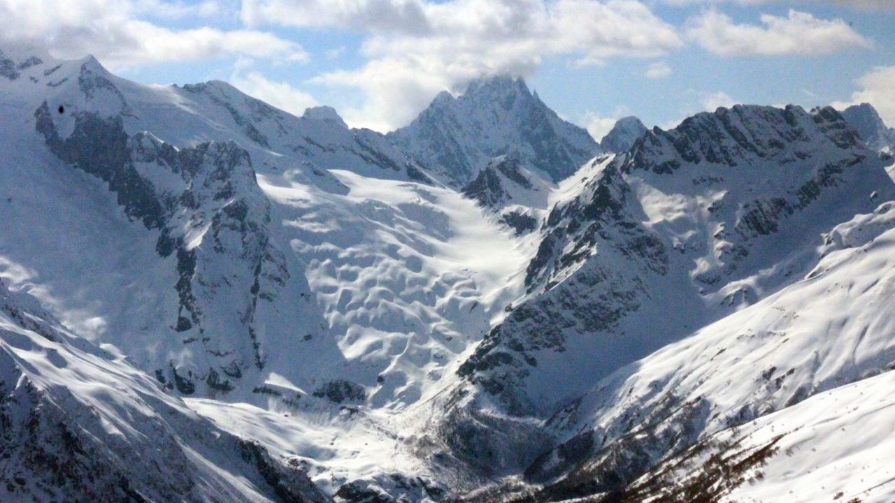 İran’da çığ felaketi: 11 dağcı hayatını kaybetti