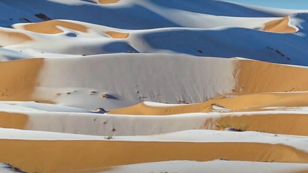 Sahra Çölü'ne son 42 yılda 4'üncü kez kar yağdı