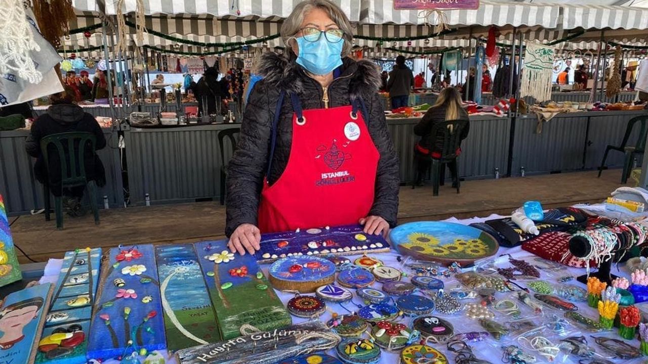İstanbul Gönüllüleri’nden üreten kadınlara destek: Kadın Emeği Pazarı