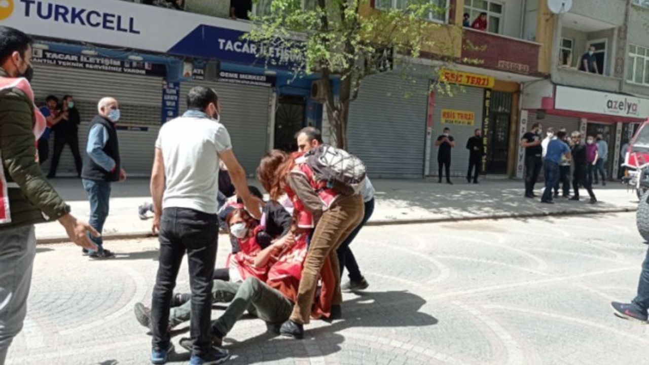 İstanbul’un ilçelerinde 1 Mayıs kutlamalarında çok sayıda kişi gözaltına alındı
