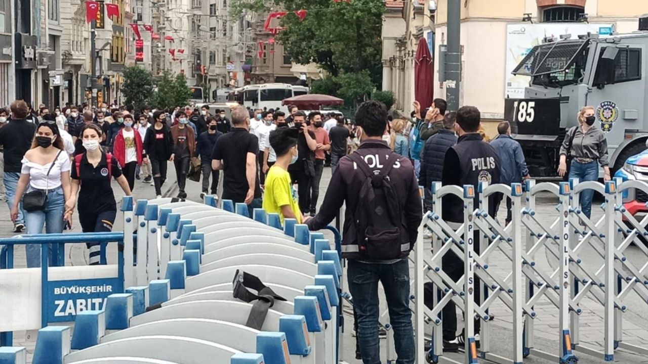 Taksim'de "Gezi Direnişi" anmasına yasak: Bariyerlerle kapatıldı