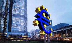 Avrupa Merkez Bankası yüzde 2'lik enflasyon hedefine ulaşana kadar faiz artırmayacak