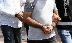 İzmir'de dolandırıcılık ve zimmet iddiasıyla biri banka müdürü 2 kişi hakkında gözaltı kararı