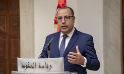Tunus Başbakanı Meşişi, yeni bir isim atanırsa görevi teslim edeceğini duyurdu