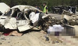 Adana'da düğüne giden aile kaza yaptı: 5 ölü