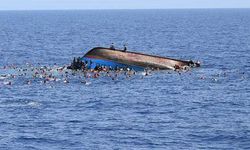 Girit açıklarında mültecileri taşıyan tekne battı