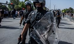 Tunus'ta güvenlik güçleri Al Jazeera'nin ofisini bastı: Çalışanlar dışarı çıkarıldı
