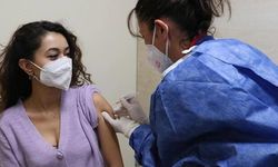 Doç. Dr. Savaşçı: "Aşılar halkın yüzde 90'ının hastaneye yatışını önledi"