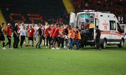 Beşiktaşlı futbolcu N'Sakala, maçta fenalaşınca hastaneye kaldırıldı