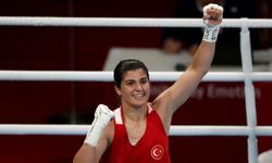 Busenaz Sürmeneli, boksta olimpiyat şampiyonu oldu