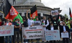 Fransa'da Afgan mültecilerin kabulü için eylem düzenlendi