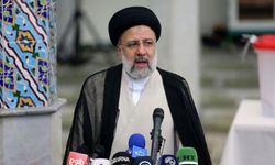 İran'ın 8'inci cumhurbaşkanı Reisi yemin ederek göreve başladı
